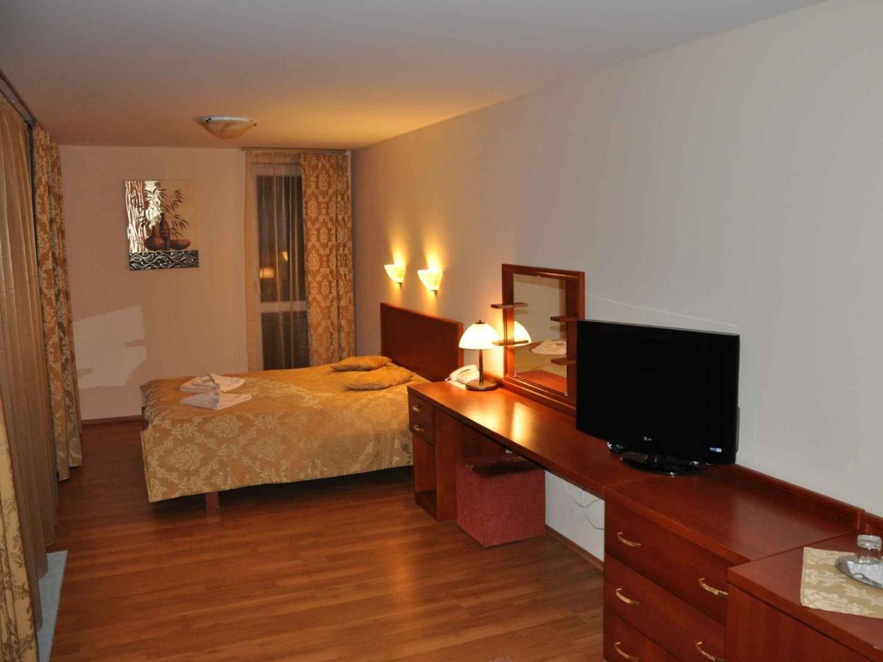 Hotel Pramen - Sivek Hotels Дудинце Екстериор снимка