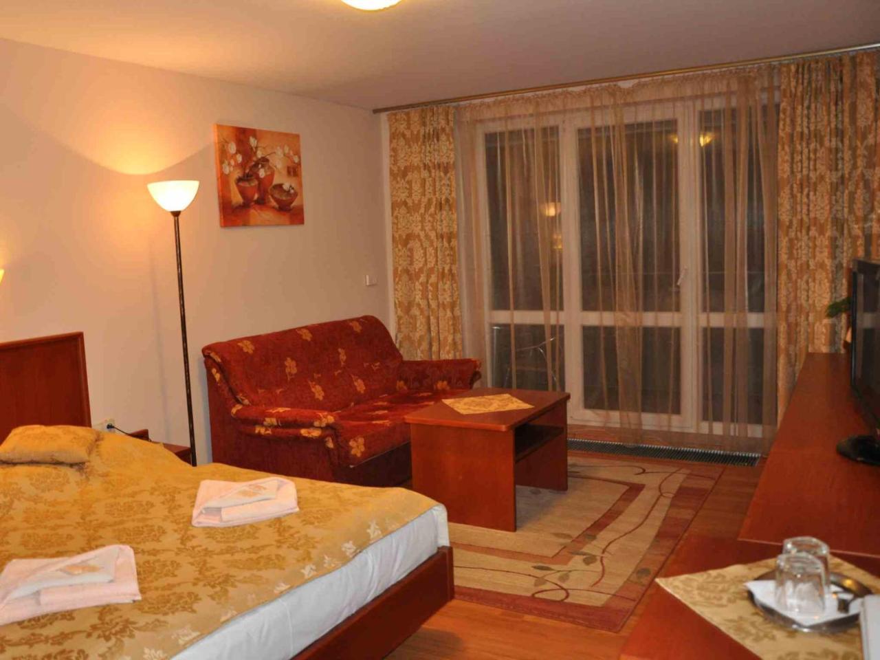 Hotel Pramen - Sivek Hotels Дудинце Екстериор снимка