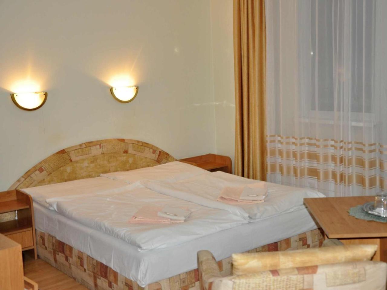 Hotel Pramen - Sivek Hotels Дудинце Екстериор снимка